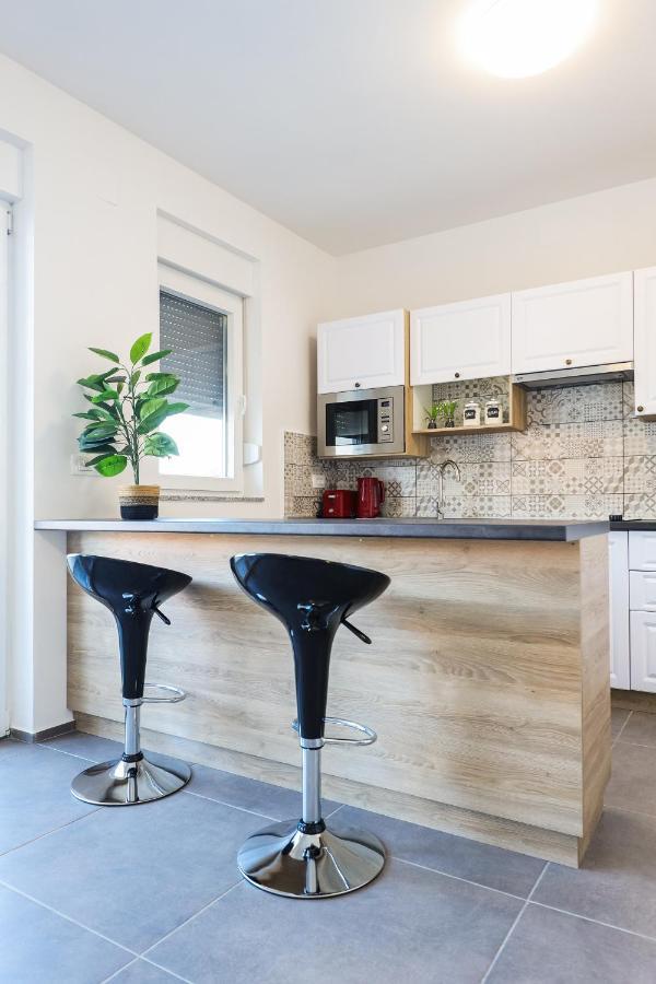 1Oak Rentals Vir Εξωτερικό φωτογραφία