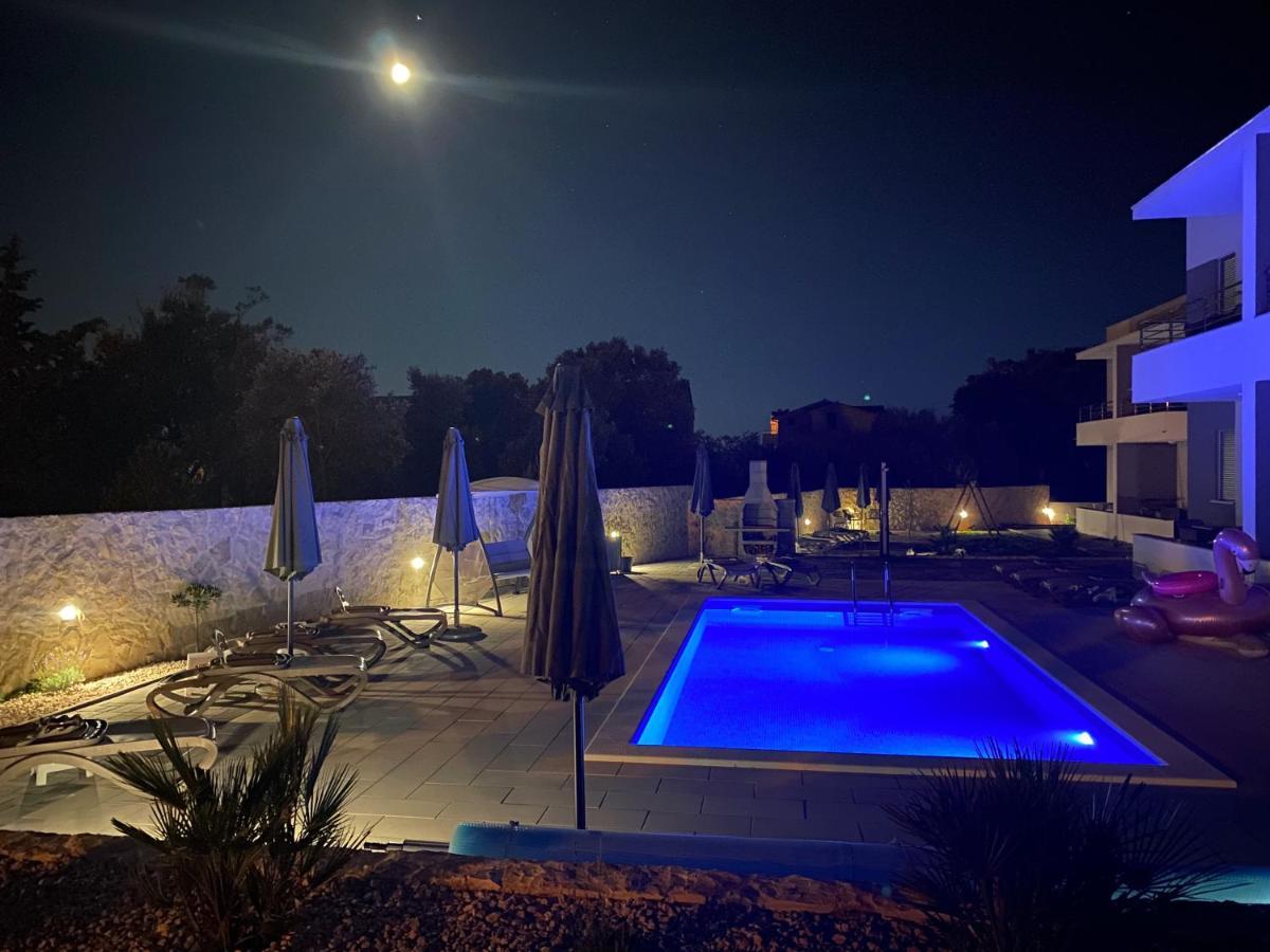 1Oak Rentals Vir Εξωτερικό φωτογραφία