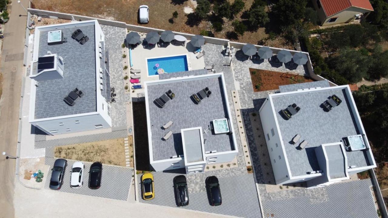 1Oak Rentals Vir Εξωτερικό φωτογραφία