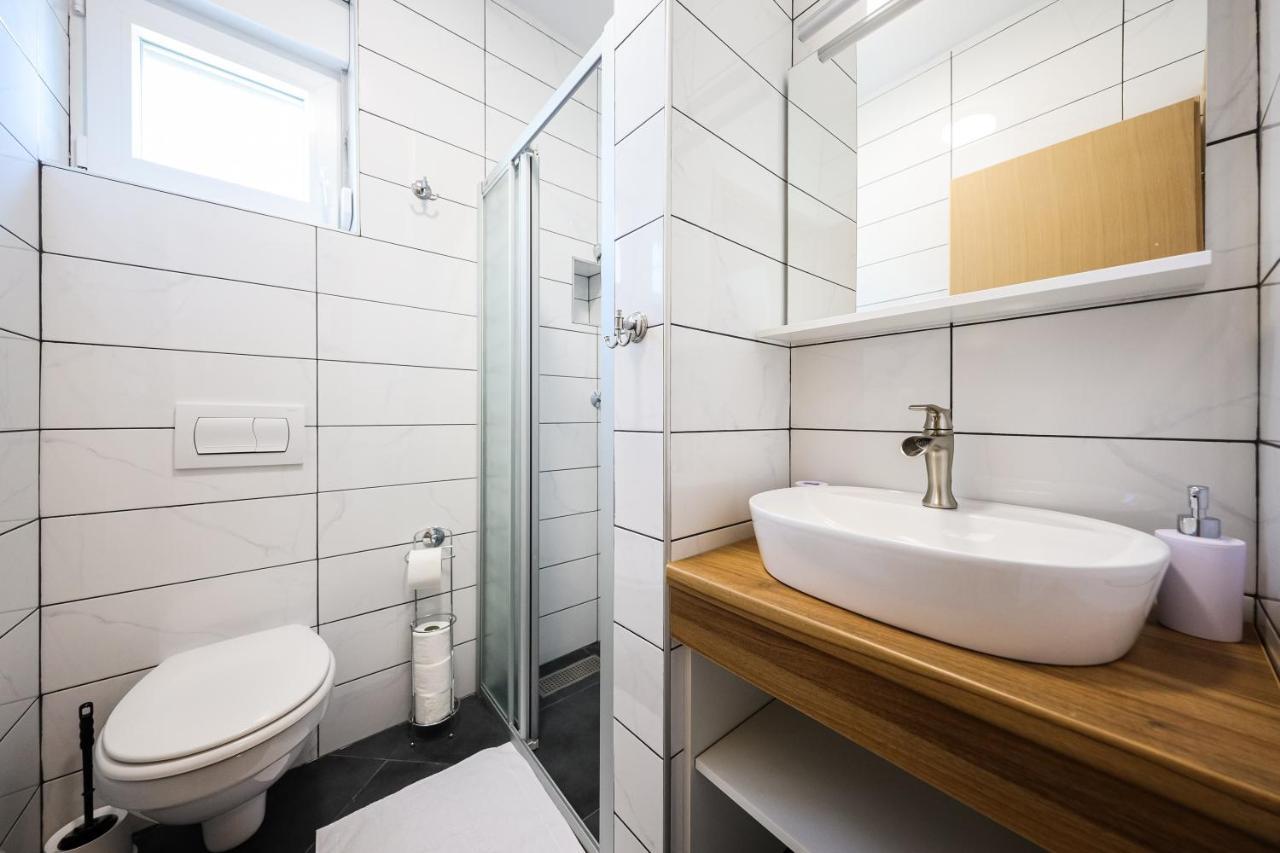 1Oak Rentals Vir Εξωτερικό φωτογραφία