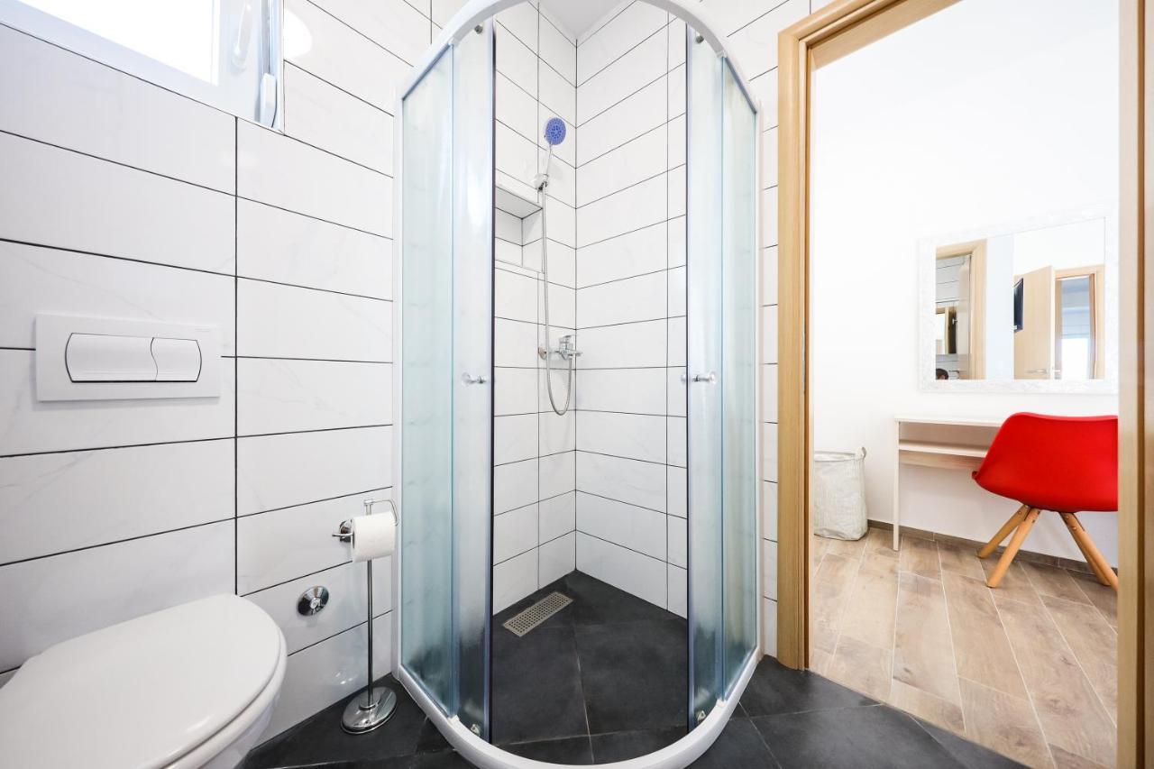 1Oak Rentals Vir Εξωτερικό φωτογραφία